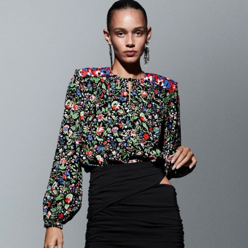 Zara Keyhole Neckline Floral Flirty Flowy Patchwork Long Sleeve Top. Size small